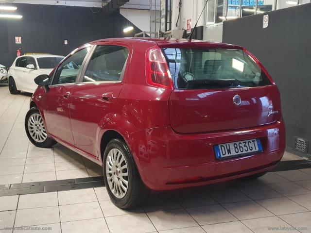 Auto - Fiat grande punto 1.4 gpl 5p.