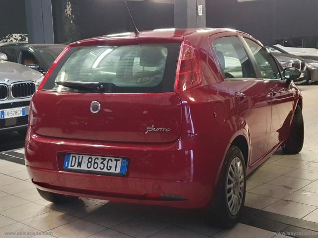 Auto - Fiat grande punto 1.4 gpl 5p.