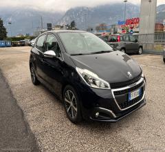 Auto - Peugeot 208 puretech 82 5p. allure