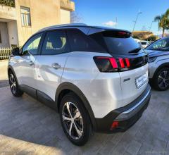 Auto - Peugeot 3008 bluehdi 130 s&s eat8 business