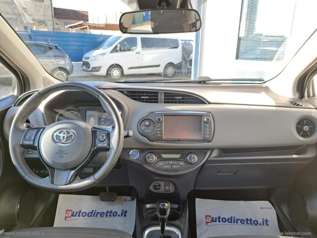 Auto - Toyota yaris 1.5 hybrid 5p. business