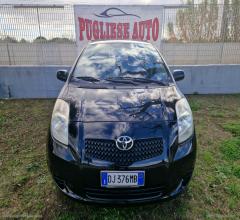 Auto - Toyota yaris 1.0 5p.