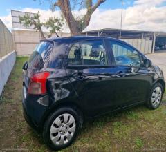 Auto - Toyota yaris 1.0 5p.