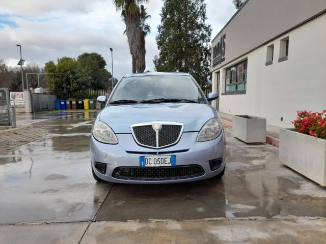 Auto - Lancia ypsilon 1.2 gpl oro giallo