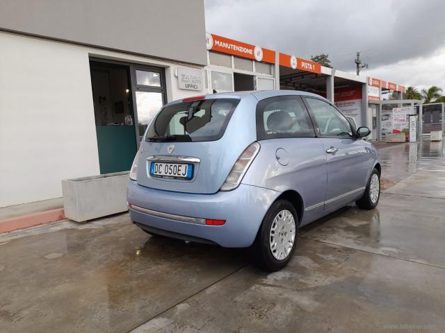 Auto - Lancia ypsilon 1.2 gpl oro giallo