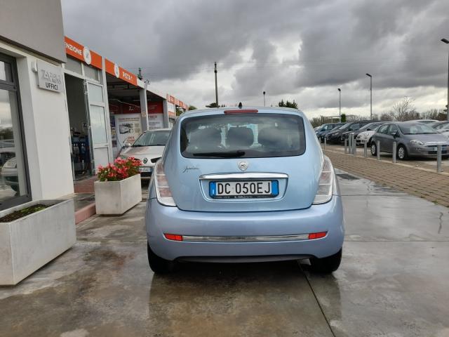 Auto - Lancia ypsilon 1.2 gpl oro giallo