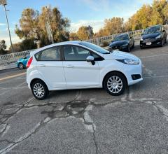 Auto - Ford fiesta 1.4 5p. bz.- gpl business