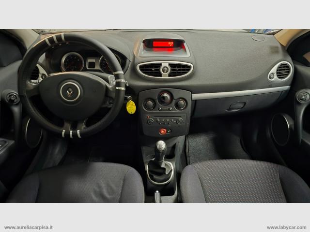 Auto - Renault clio 1.2 5p. le iene