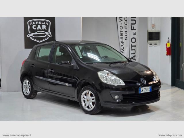 Auto - Renault clio 1.2 5p. le iene