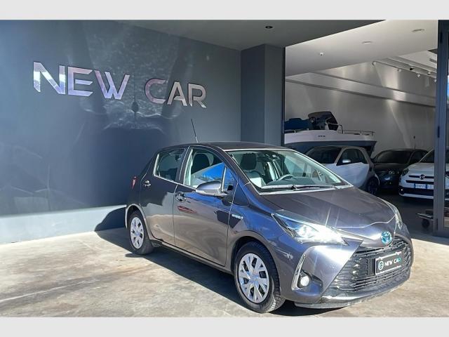 Auto - Toyota yaris 1.5 hybrid 5p. business