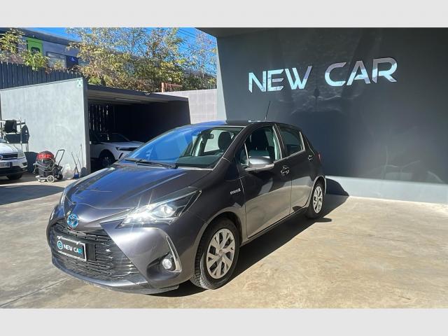 Auto - Toyota yaris 1.5 hybrid 5p. business