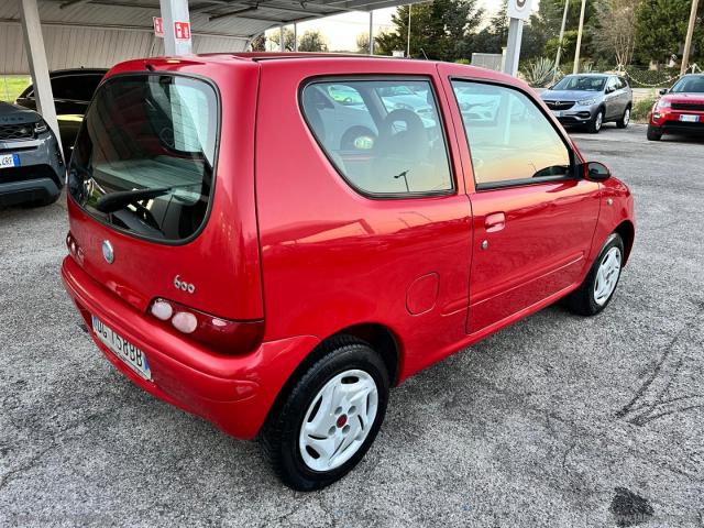 Auto - Fiat 600 1.1 active