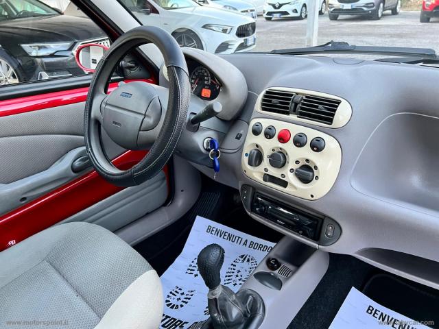 Auto - Fiat 600 1.1 active