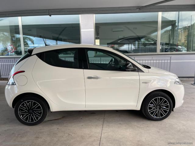 Auto - Lancia ypsilon 1.0 firefly 5p. s&s hybrid oro