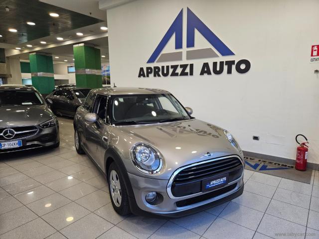 Mini mini cooper d business 5 porte