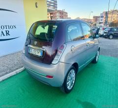 Auto - Lancia ypsilon 1.3 mjt 75 cv argento