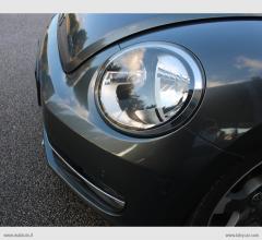 Auto - Volkswagen maggiolino cabrio 1.6 tdi design