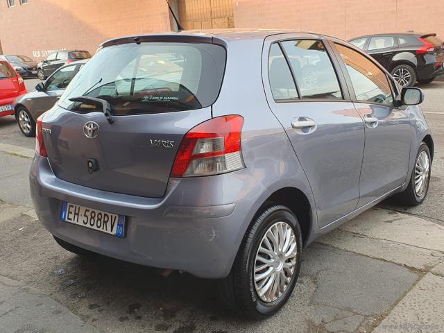 Auto - Toyota yaris 1.4 d-4d 5p. 90cv