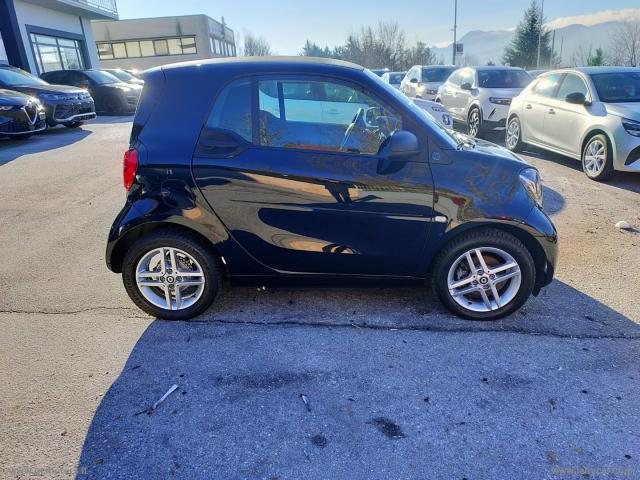 Auto - Smart fortwo eq pure