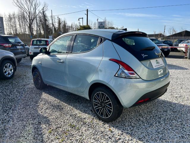 Auto - Lancia ypsilon 1.0 firefly 5p. s&s hybrid