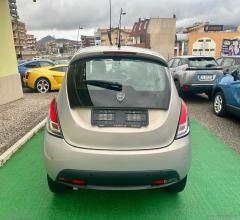 Auto - Lancia ypsilon 1.3 mjt 95 cv 5p. s&s gold