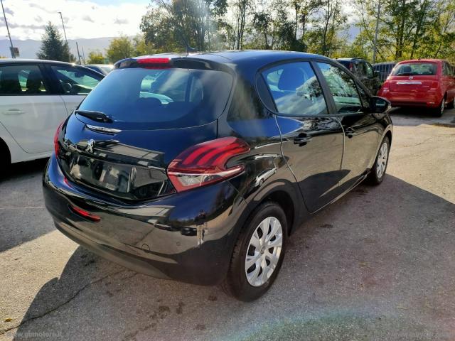 Auto - Peugeot 208 puretech 82 5p. active