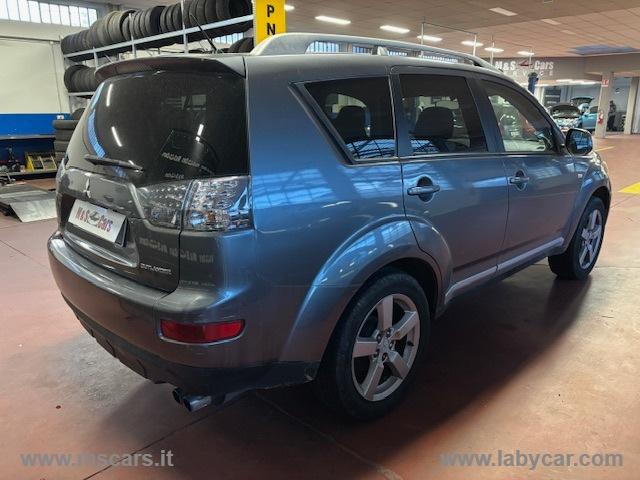 Auto - Mitsubishi outlander 2.2 di-d 4wd instyle 7p.