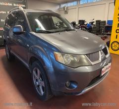 Auto - Mitsubishi outlander 2.2 di-d 4wd instyle 7p.