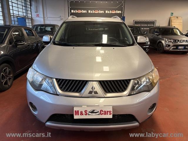 Auto - Mitsubishi outlander 2.2 di-d 4wd instyle 7p.