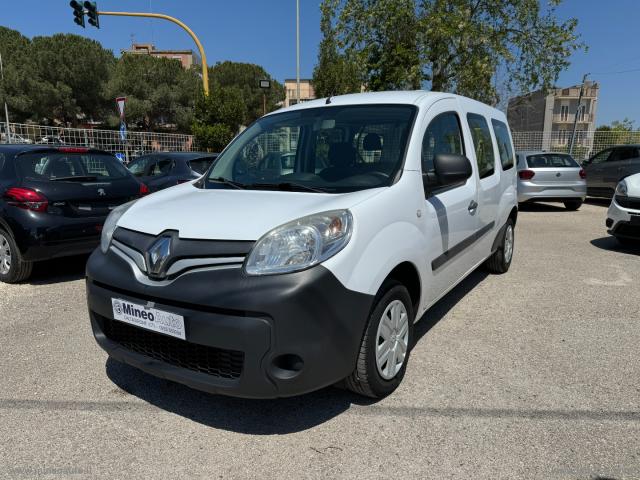 Auto - Renault kangoo 1.5 dci 90 cv 5p. live