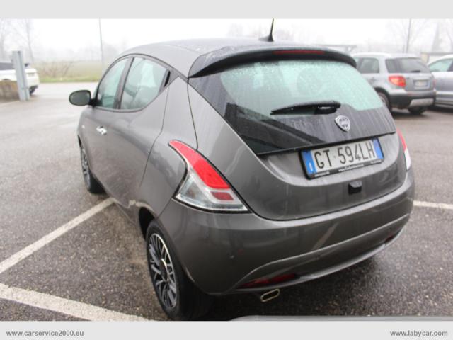 Auto - Lancia ypsilon 1.0 firefly 5p.s&s hyb. gold pl.