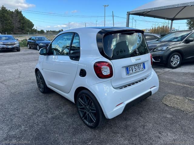 Auto - Smart fortwo 90 0.9 turbo twin. brabus style