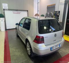 Auto - Volkswagen golf 1.6 16v 5p. comfortline gpl