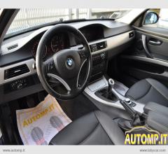 Auto - Bmw 318d touring eletta