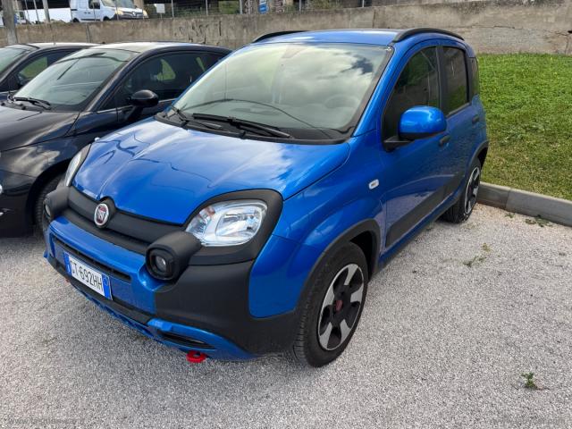 Fiat panda cross 1.0 firefly s&s hybrid