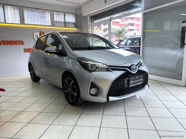 Auto - Toyota yaris 1.5 hybrid 5p. style