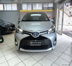 Auto - Toyota yaris 1.5 hybrid 5p. style