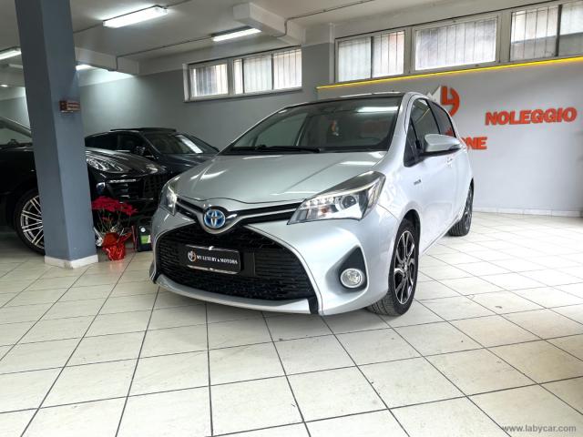 Auto - Toyota yaris 1.5 hybrid 5p. style