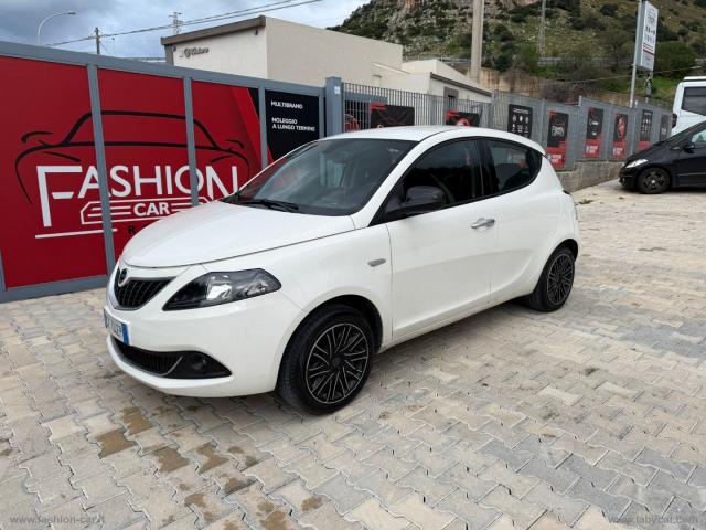 Auto - Lancia ypsilon 1.2 69 cv 5p. gpl gold