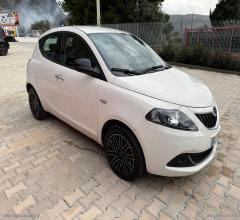 Auto - Lancia ypsilon 1.2 69 cv 5p. gpl gold