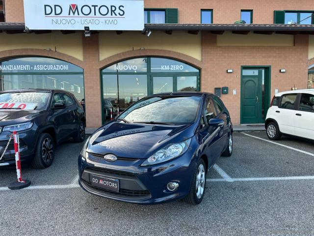 Auto - Ford fiesta 1.4 5p. bz.- gpl titanium