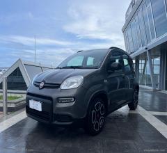 Fiat panda 1.0 firefly s&s hybrid city life