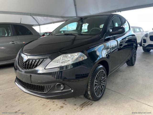 Auto - Lancia ypsilon 1.0 firefly 5ps&s hyb. eco silv.