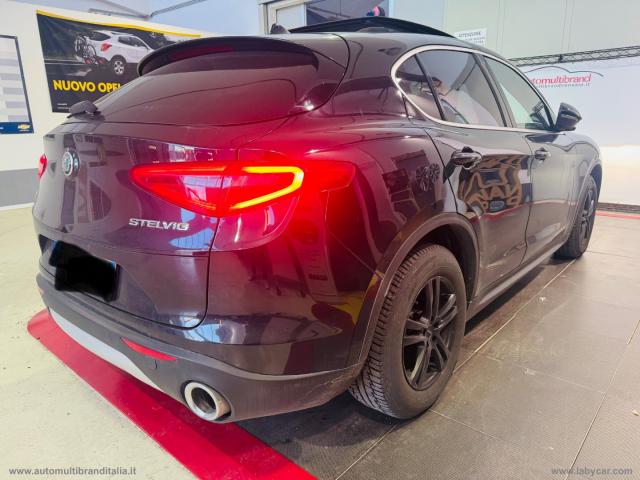 Auto - Alfa romeo stelvio 2.2 t.diesel 210 cv at8 q4 exec.