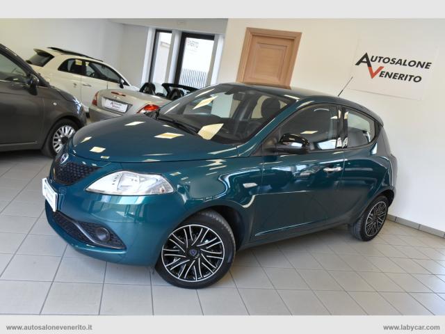 Auto - Lancia ypsilon 1.2 69 cv 5p. gpl ecochic gold