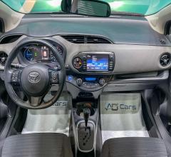 Auto - Toyota yaris 1.5 hybrid 5p. business