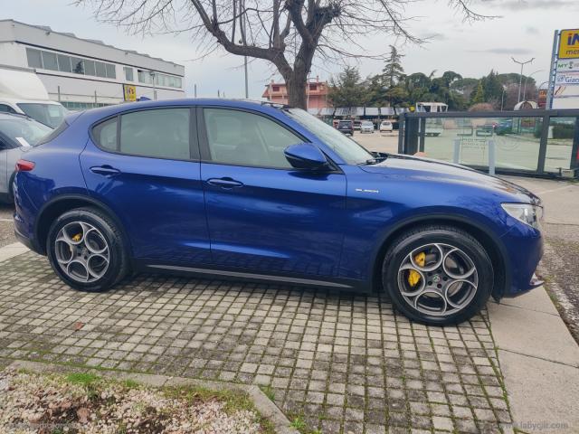 Auto - Alfa romeo stelvio 2.2 t.diesel 160cv at8 rwd super