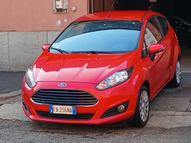 Auto - Ford fiesta 1.4 3p. bz.- gpl