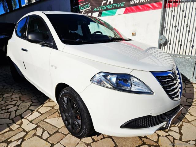 Auto - Lancia ypsilon 1.2 69 cv 5p. platinum