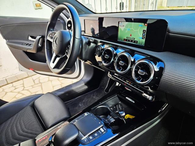 Auto - Mercedes-benz a 180 d automatic 4p. premium